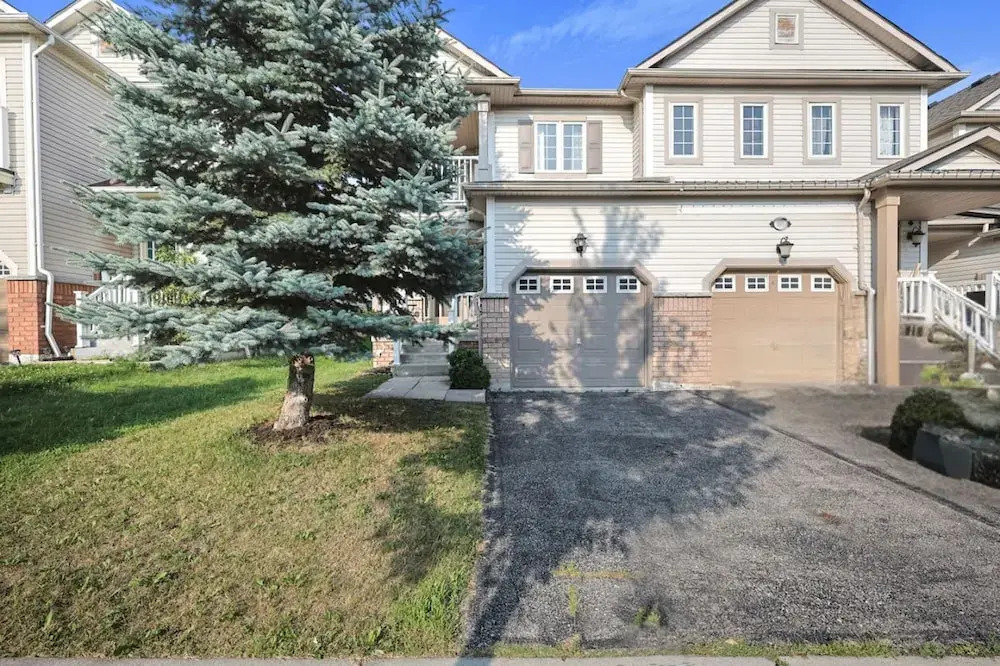 Spacious Whitby Haven 3BR Home Parking