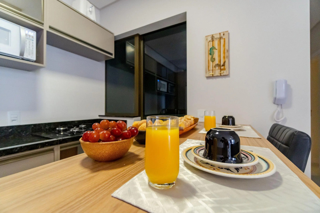 Elegante Apartamento no Centro de Bombinhas, 200m da Praia