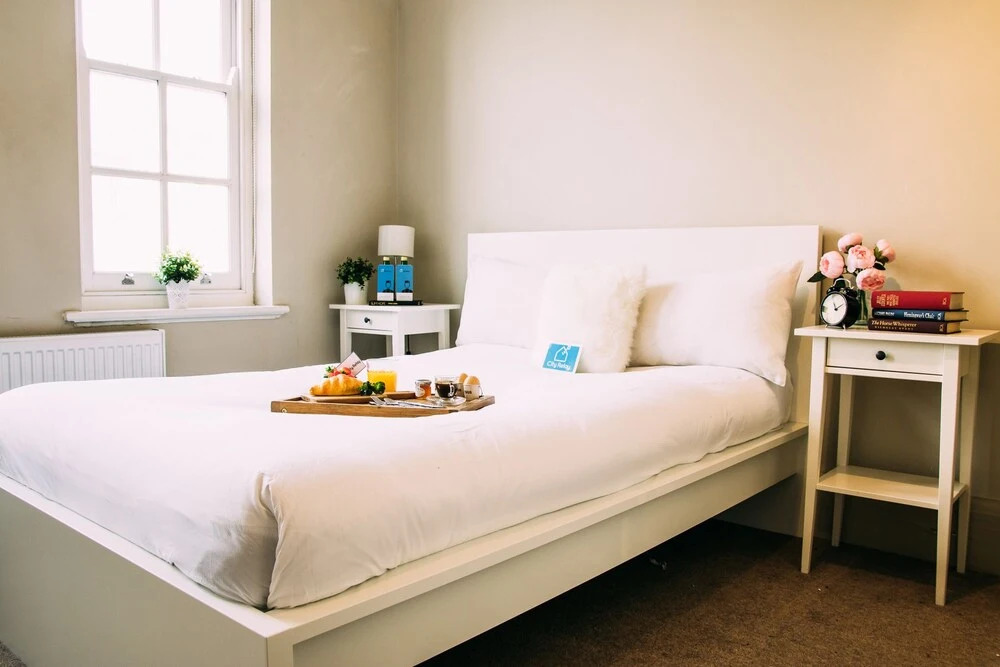 Modern Grove Court Apartment - ISMY