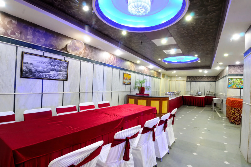 Hotel Maharaja Residency