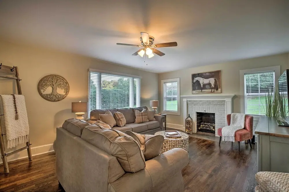 Idyllic Getaway w/ Deck ~ 4 Mi to Dtwn Athens