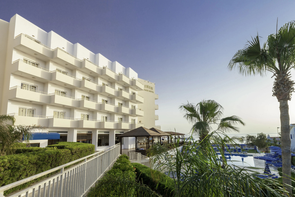 Cavo Zoe Seaside Hotel