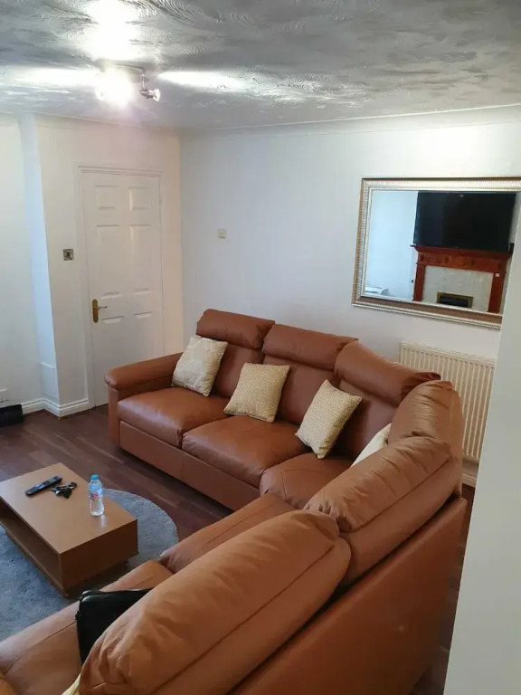 Affluent Apartment Warepoint