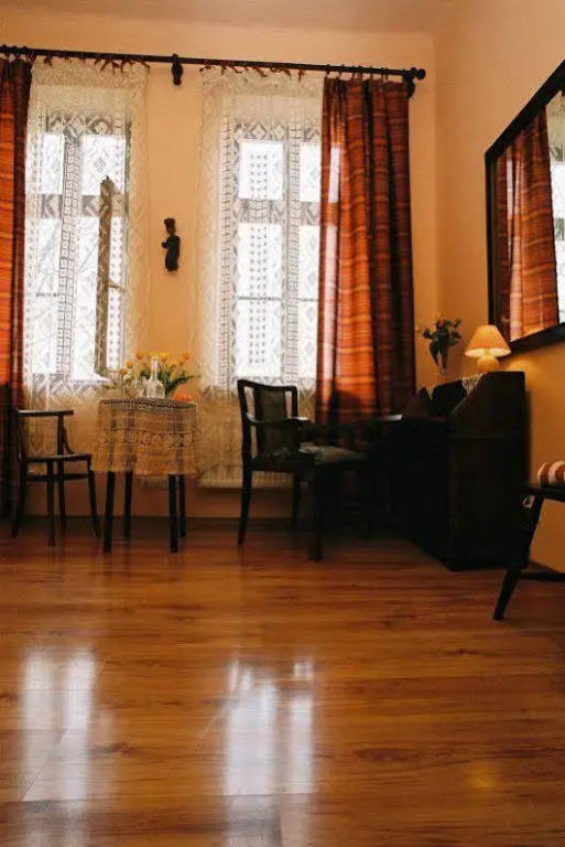 Piano Guest House