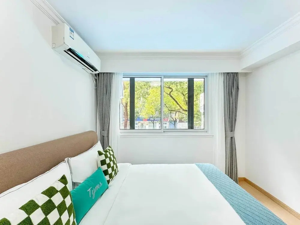 Tyms Gubei  2BR Apt near Gubei Road