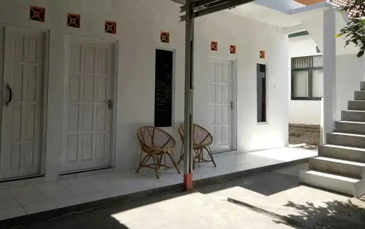 Omahkost Putih Medina 37