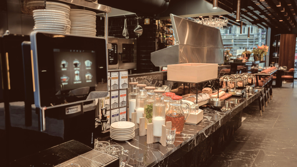 Bellman Hotel