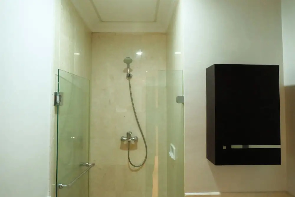 3 Bedrooms Luxury Sudirman Mansion Apartment by Travelio