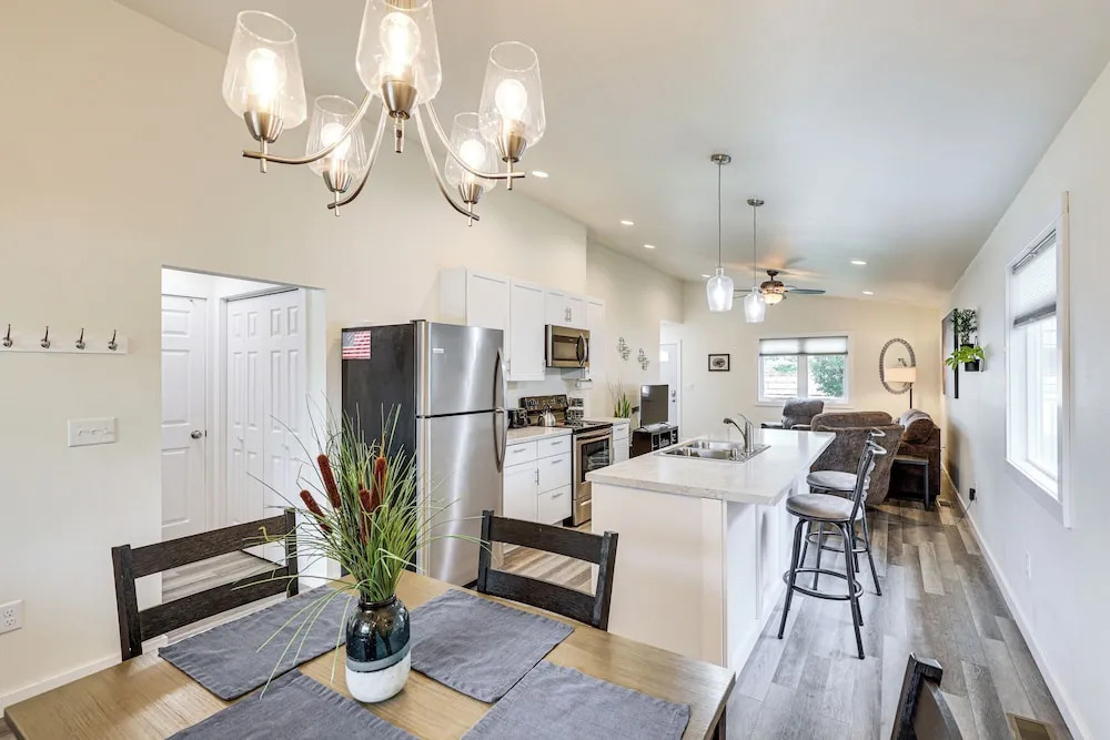 Newly Built Rapid City Retreat ~ 1 Mi to Dtwn