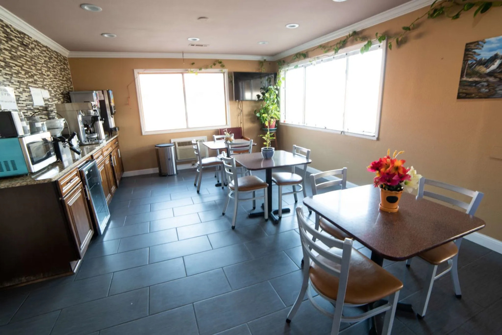 Americas Best Value Inn and Suites Siloam Springs