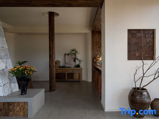 Lijiang In the Painting | Seasonal Flower Garden and Snow Mountain Scenic Resort Homestay