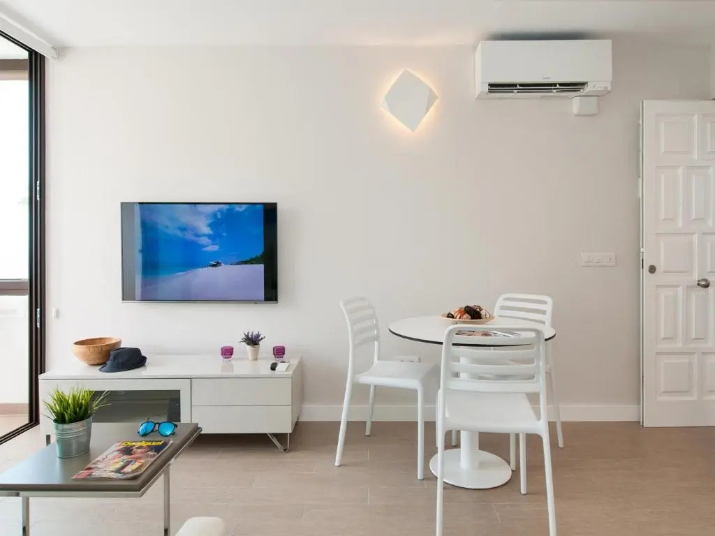 Beachfront Apartment Siesta 21 San Agustin Playa by VillaGranCanaria