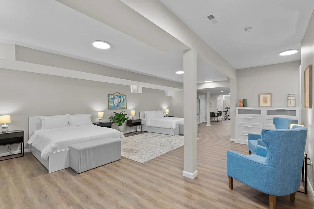 Bright Urban Comfort | JZ Vacation Rentals
