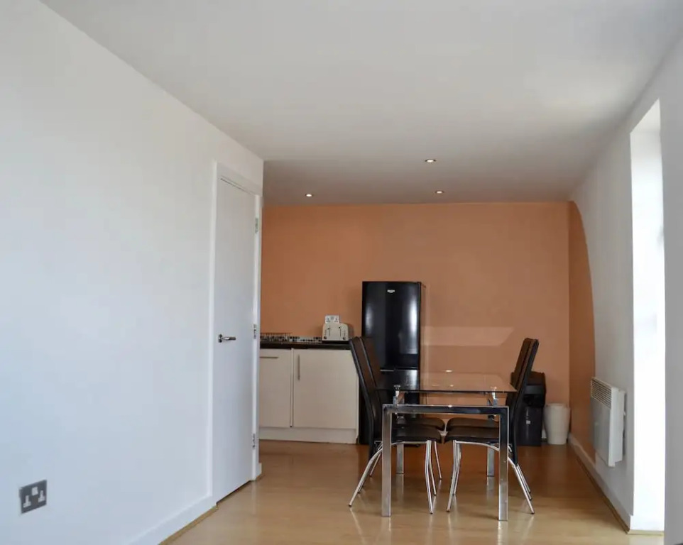 Comfortable 3 Bedroom Apartment in Manchester