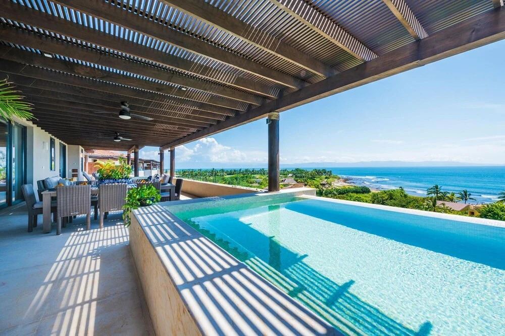 Sunny Vacation Villa 83