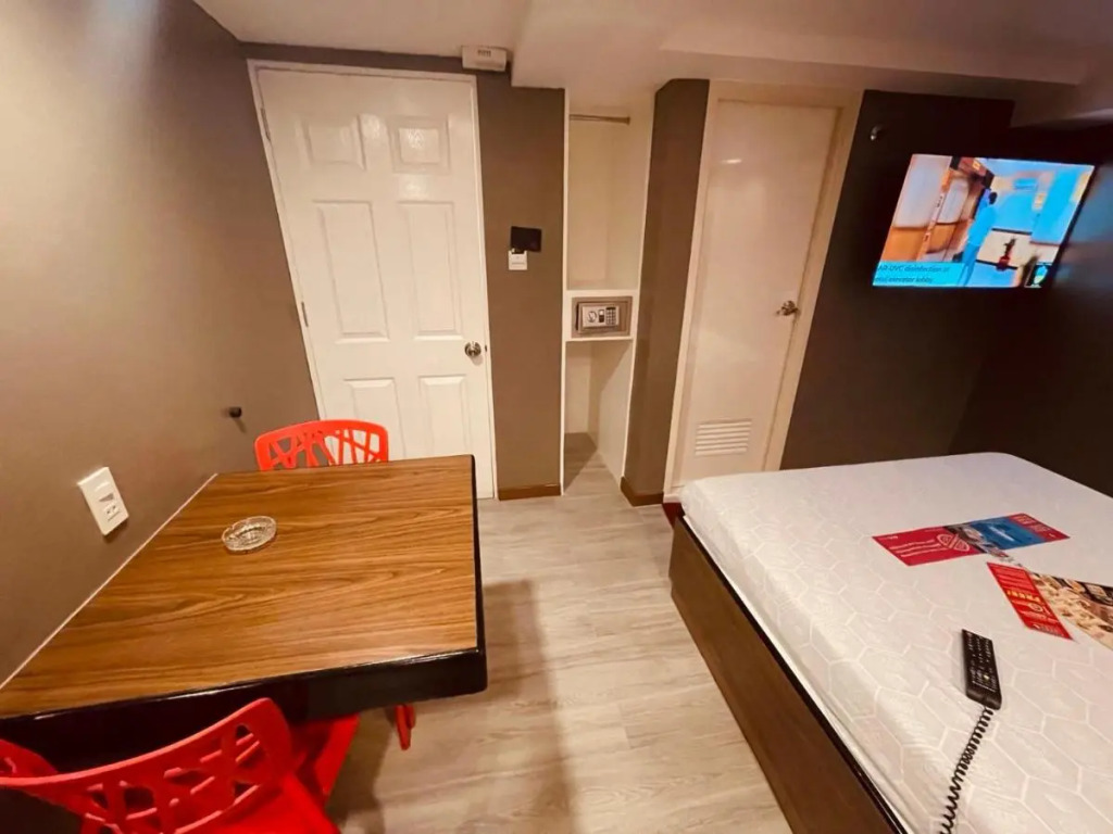 Hotel Sogo Aurora Cubao