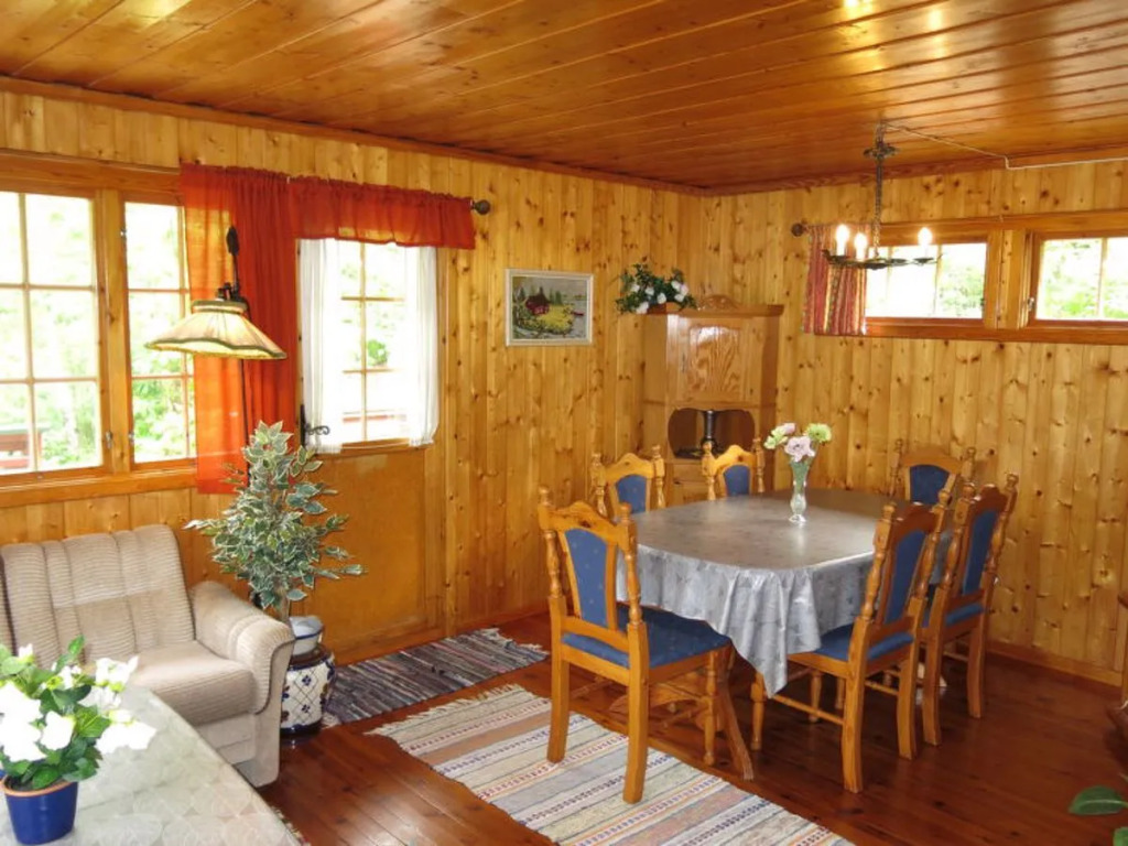 Holiday Home Midtholmen (SOW726)