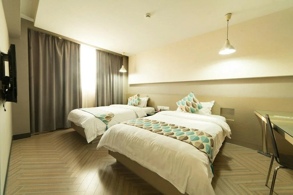 NanYuan Inn Selection W Ring Road Railway Station