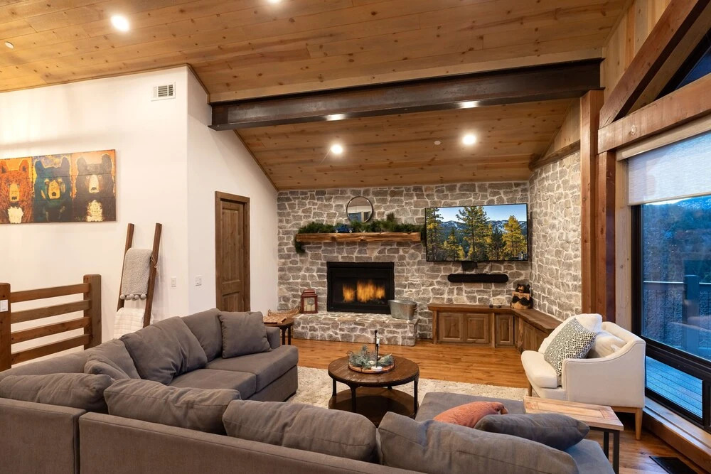 18 - Ponderosa Peak 5 Bedroom Home by Redawning