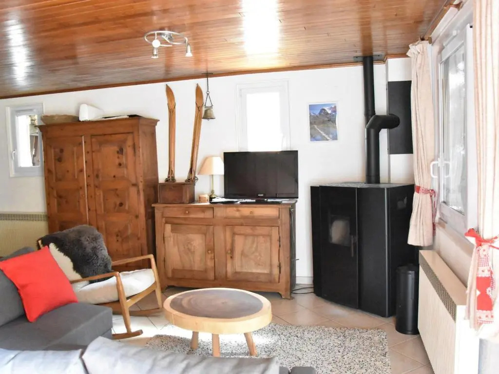 Chalet mitoyen avec jardinet, 3 pièces, 6 personnes - FR-1-464-8