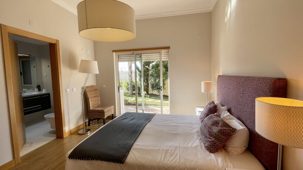Sunshine - Private Pool - 8 Guests - Albufeira