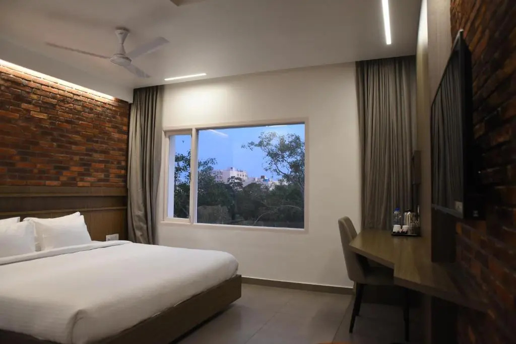 RATHNA RESIDENCY - Near US CONSULATE