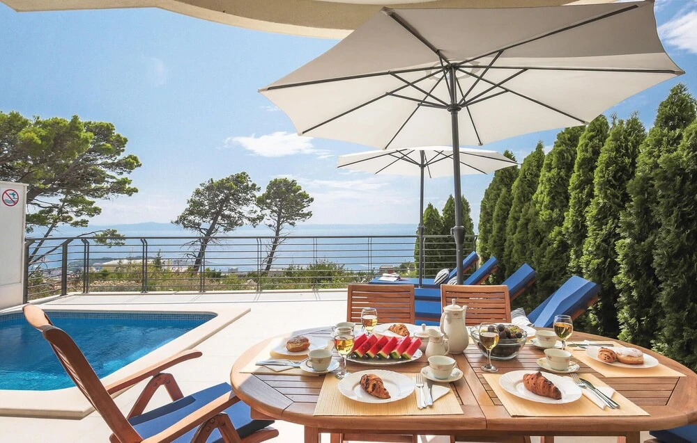 Beautiful Home In Veliko Brdo