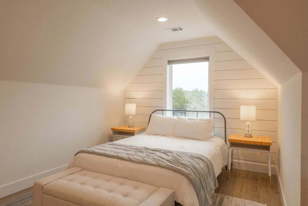 Scarlet Ridge Retreat - Near Wineries & DT Austin!