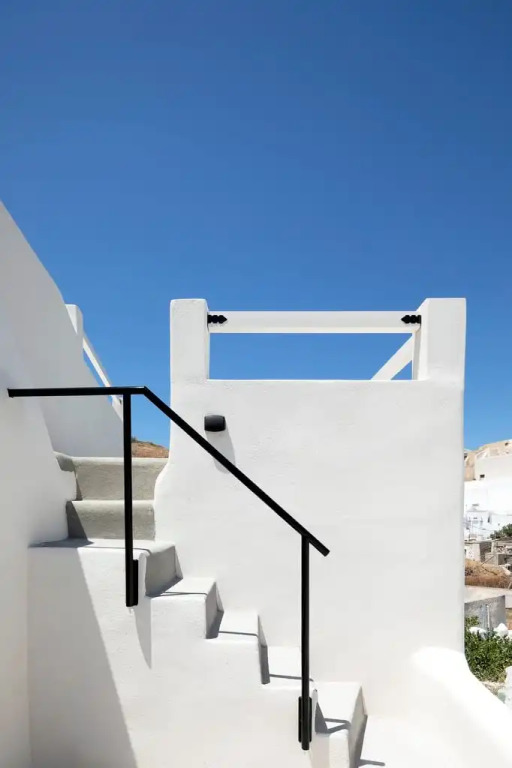 Acave Santorini Suites