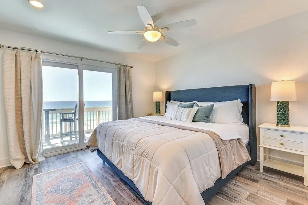 Steps to Sand: Condo w/ Pool in Panama City Beach