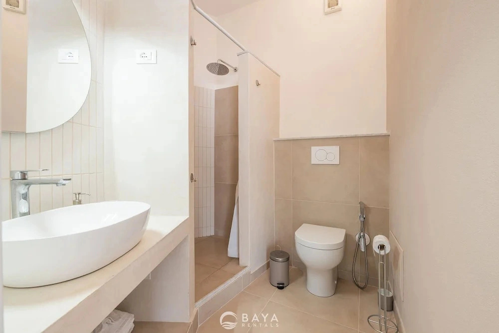 Ca Rouge - Modern Bright 3BR Boutique Retreat in the Heart of Carloforte