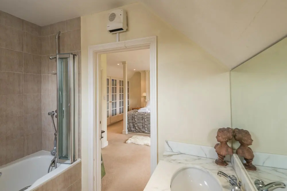 Charming Golders Green Home by Hampstead Heath