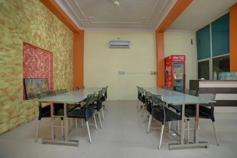 Shri Sai Paradise Hotel & Restaurant