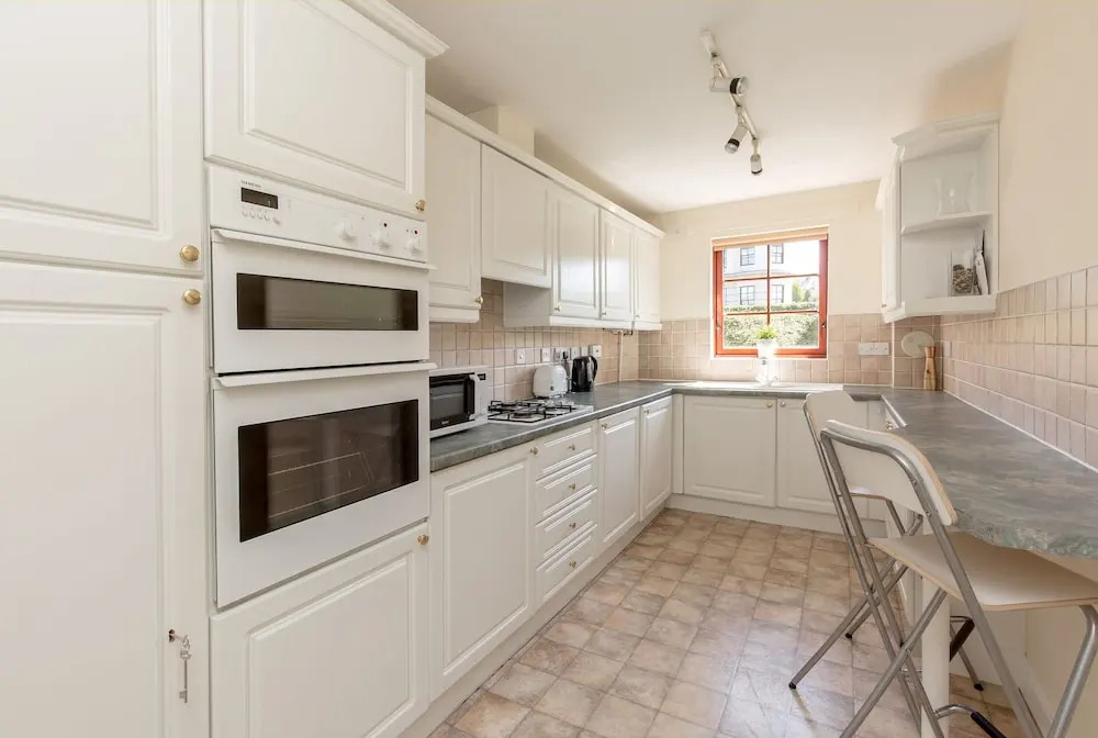418 - Orchard Brae Avenue Apartment 3