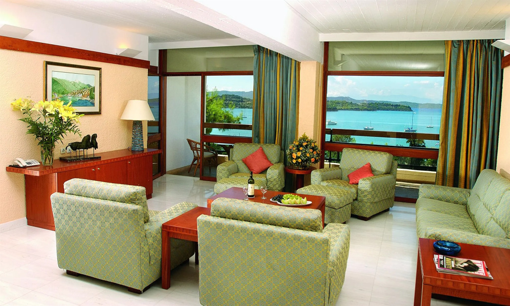 AKS Porto Heli Hotel