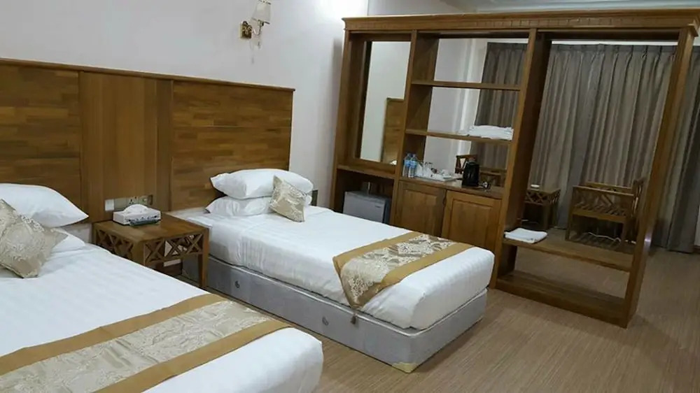 Famous Hotel Loikaw