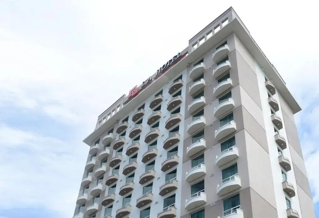 LA Hotel