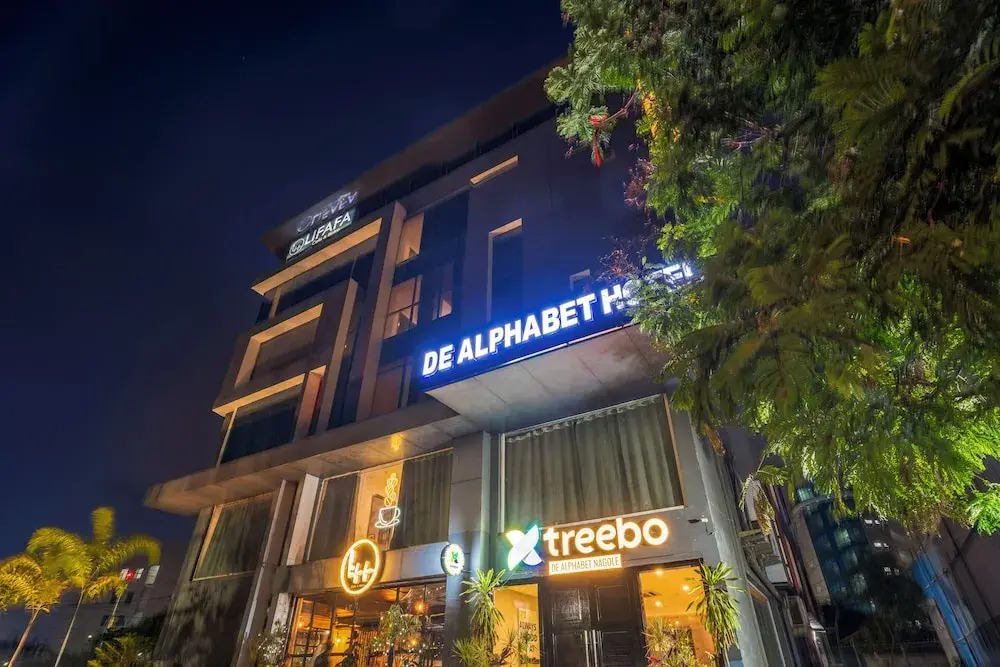 Treebo De Alphabet Nagole