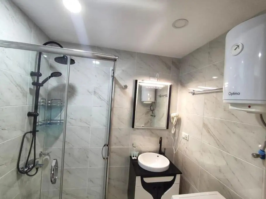 Leo Group Apartment 11-227A Sunrise Batumi