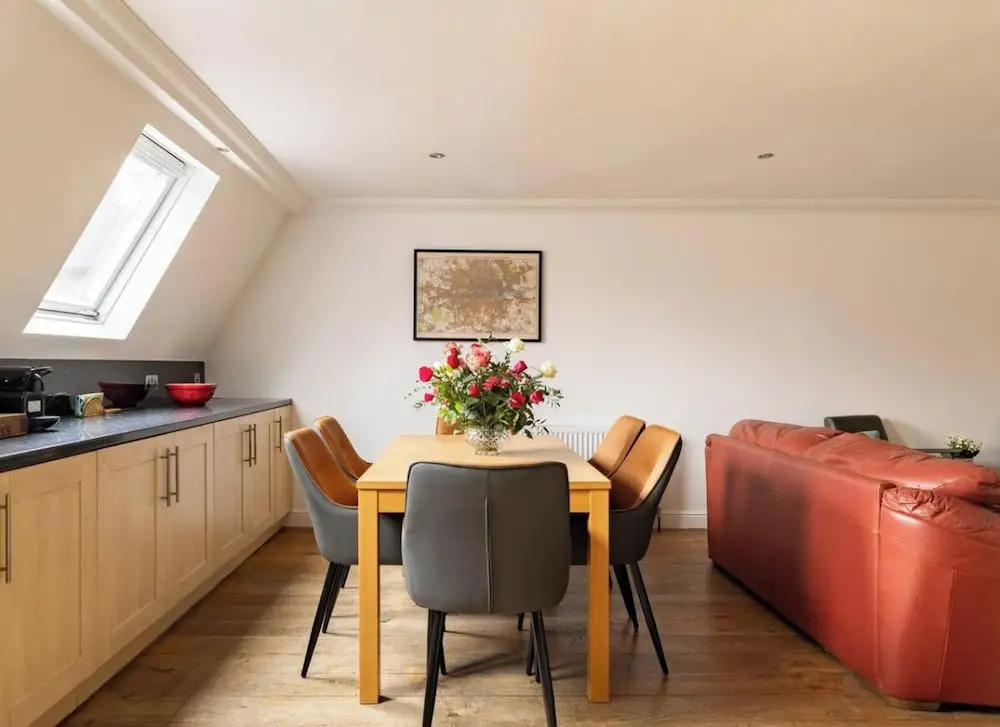 Your Home Away Newly Refurbished 3BR in Wandsworth