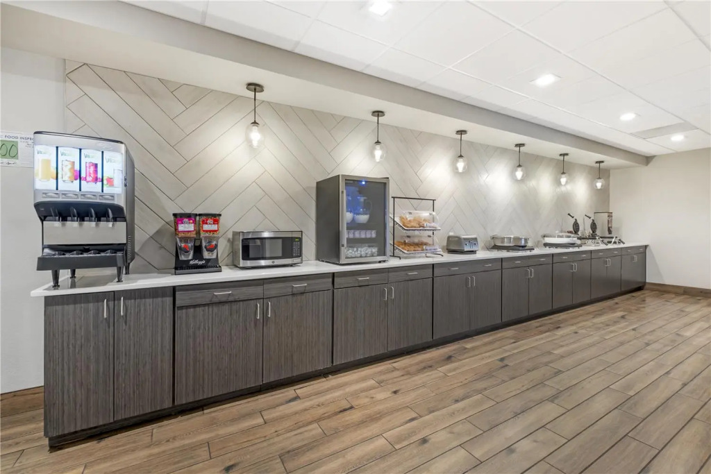 Best Western Plus Elizabethtown Inn & Suites