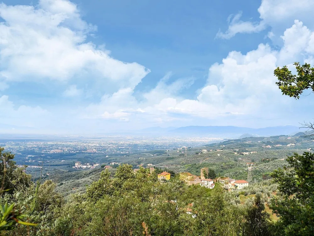 Peaceful Holiday Home in Lamporecchio With Pool