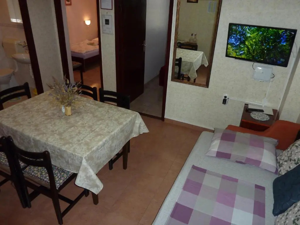 Queen's beach apartment Sabunike Nin - Green street II - AE1188