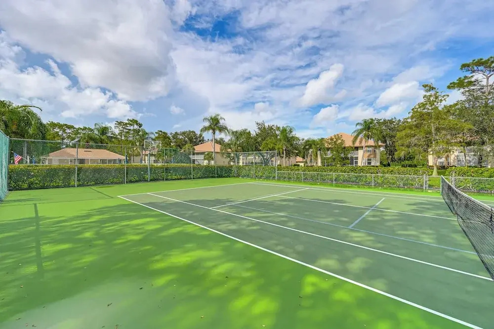 Golf, Swim & Relax! Condo 8 Mi to Dtwn Naples
