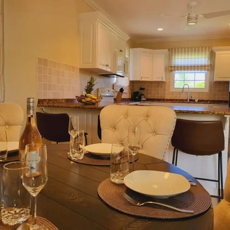Villa Vuemont - Peaceful 3 Bedroom Villa With Pool