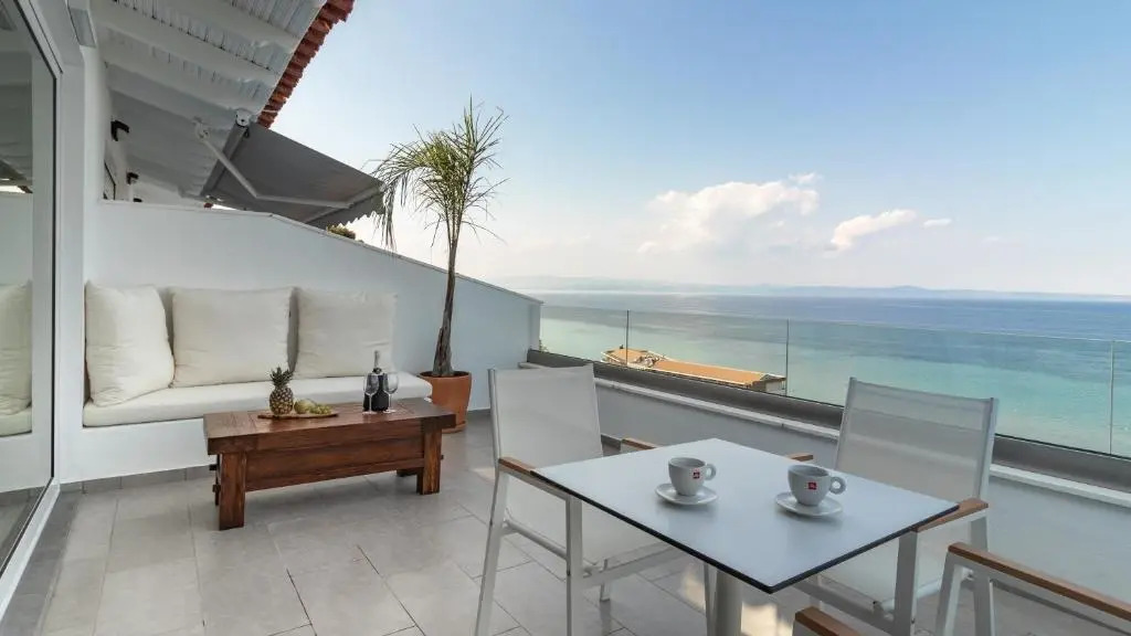 Briki Suites