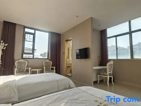 Yucheng Longyue Hotel