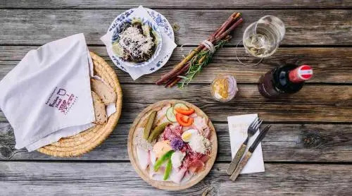 Gästezimmer & Buschenschank mit Weingut Hack-Gebell
