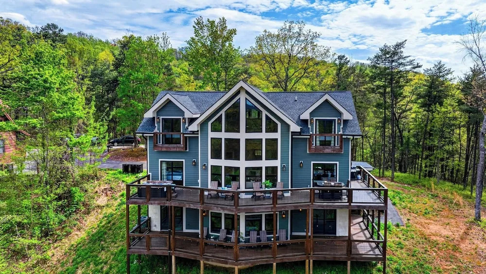 Priddy Secluded by Avantstay Hot Tub + Expansive Deck + Game Room + Home Theater