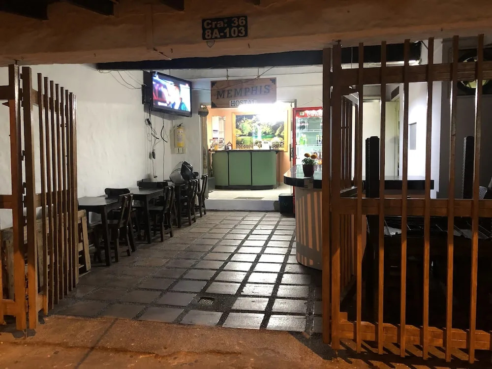 Memphis Hostal - Hostel